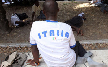 Più vecchia e più povera, l’Italia senza i migranti