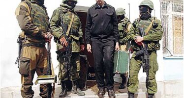 Kiev decreta l’evacuazione della Crimea