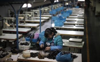 La Cina risponde agli USA con dazi di «avvertimento» su 128 prodotti americani