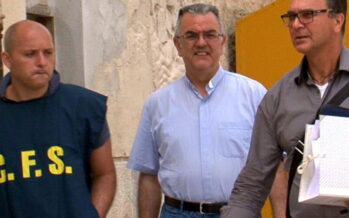 “Sesso con i migranti in cambio dell’asilo” arrestato il prete a capo della Caritas di Trapani