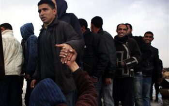 Rapporto Fondazione Migrantes: emi­granti italiani pari a immigrati