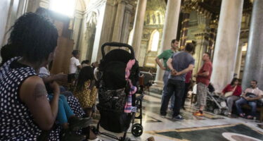 Allarme senza tetto “Sempre più giovani in Italia sono triplicati”
