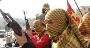 Kobane. Lettera di una figlia combattente a una madre solidale. “Possiamo vedere le loro bandiere nere”