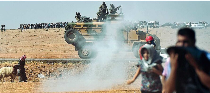 Nella tempesta di fuoco di Kobane Colonne di jihadisti e blindati in fumo