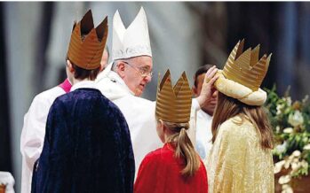 «Serve una rinascita morale di Roma» La scossa del Papa dopo Mafia Capitale