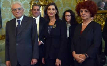 Mattarella sfonda il quorum ecco il nuovo Presidente “Penso a chi è in difficoltà” poi va alle Fosse Ardeatine