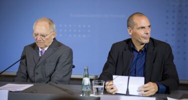 Il registratore nascosto di Varoufakis e l’indignazione dei colleghi «svelati»