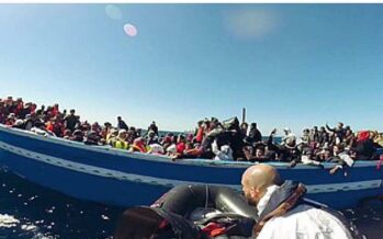 Otto barconi soccorsi al largo della Sicilia Dieci morti, mille salvati