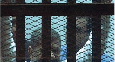 L’Egitto condanna l’ex leader Morsi Ma gli risparmia l’impiccagione