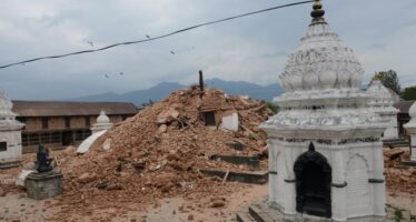 Annuncio shock del premier “In Nepal 10 mila vittime” Ancora dispersi dieci italiani