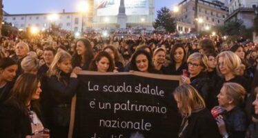 Scuola, a giugno sciopero degli scru­tini e corteo a Roma
