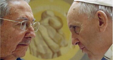 Raúl Castro folgorato dal Papa «Grazie per il disgelo con gli Usa»