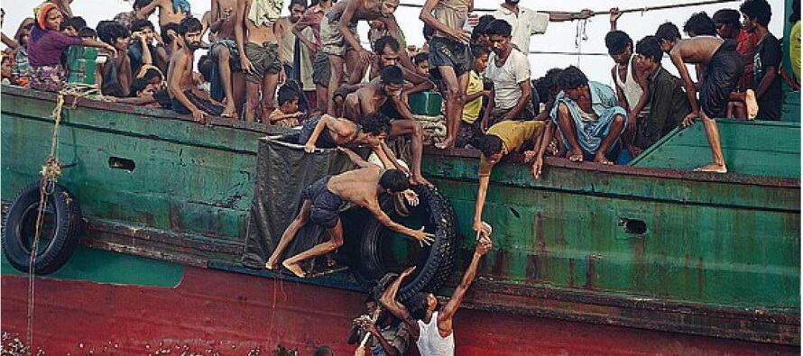 Migranti, altra strage in mare. “In Libia centinaia di annegati”