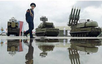 Mosca schiera 40 nuovi missili nucleari La Nato: pericoloso tintinnio di sciabole