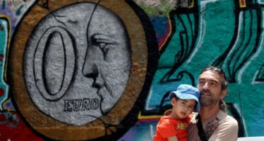 James Galbraith: “L’Europa si vergogni ha ricattato la Grecia e l’ha resa disperata”