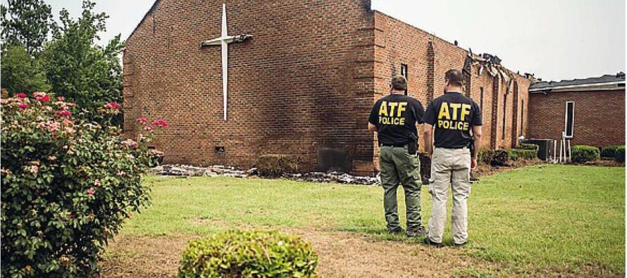 I roghi delle chiese in America Torna lo spettro del Ku Klux Klan