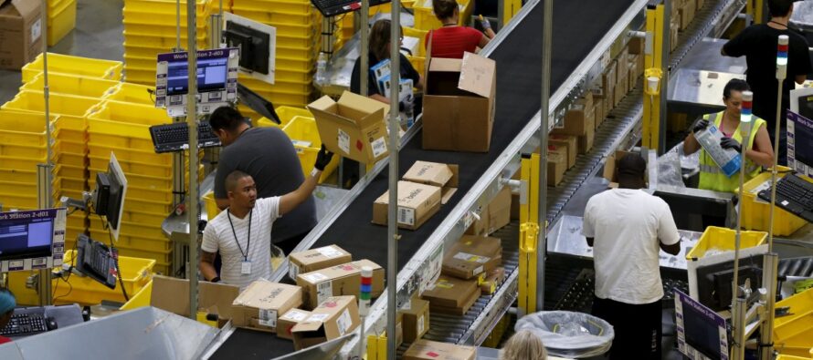 Amazon sotto accusa dirigenti in Europa indagati per evasione