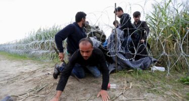 Ungheria, cariche contro i profughi