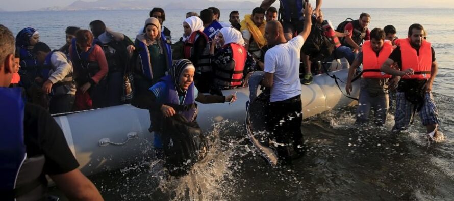 Nuovo naufragio: 50 dispersi nel Canale di Sicilia Kos, scontri polizia migranti