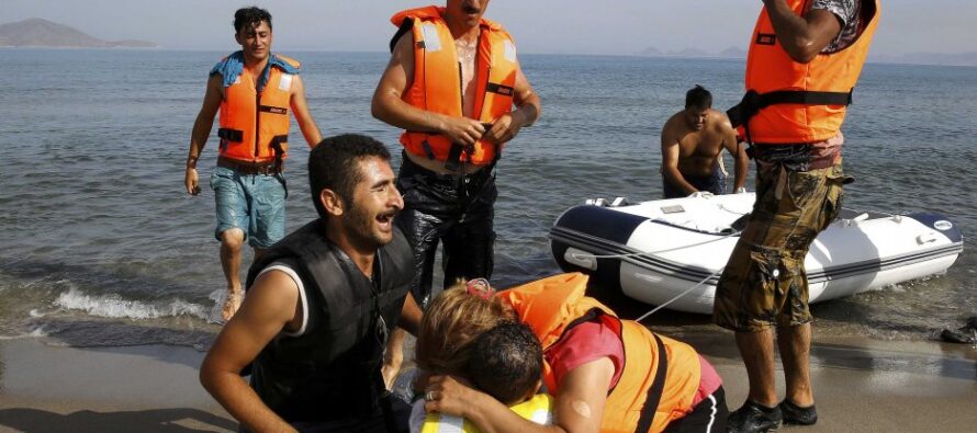 Soffocati nella stiva i morti saliti a 49 oggi in Sicilia i superstiti