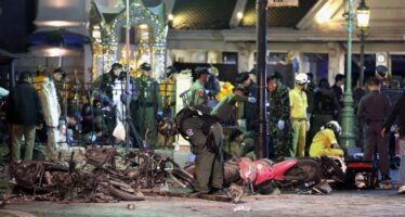 Terrore a Bangkok bomba fa strage 19 morti nel tempio “Attacco ai turisti”