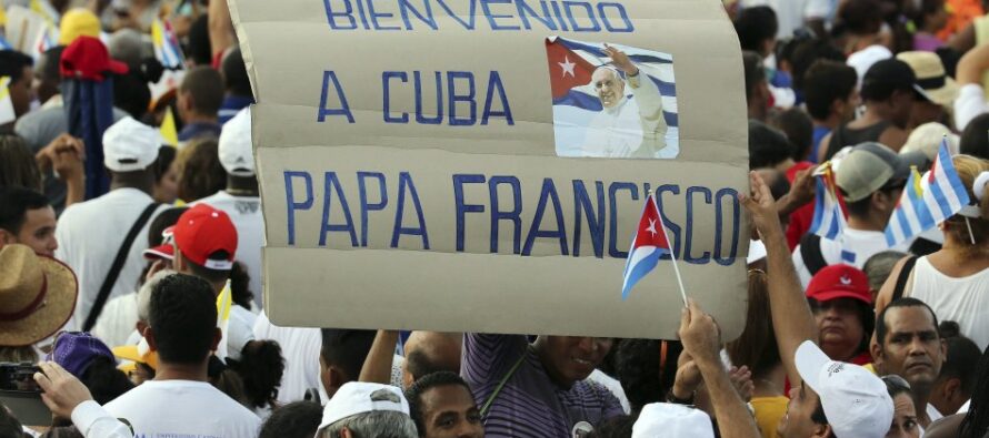 Il Papa e il Líder tra Jorge e Fidel l’abbraccio di due rivoluzioni
