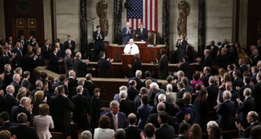 “No alla pena di morte e al commercio di armi” Il Papa “progressista” ammonisce il Congresso