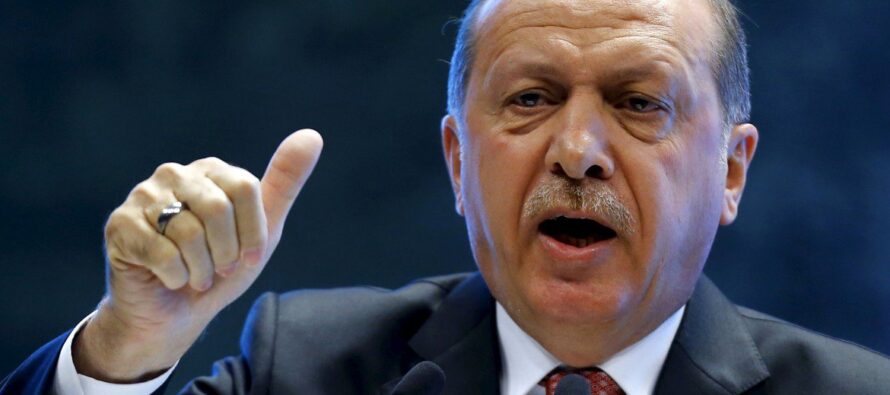 “Hitler esempio di presidenzialismo” Bufera su Erdogan