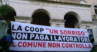 Operatori sociali a Roma: «Noi non lavoriamo gratis»