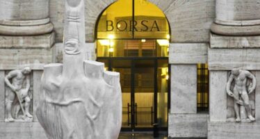 Disastro banche in Borsa Piazza Affari perde il 3,5% Garanzia crediti entro marzo