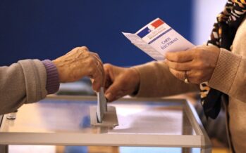 Nessuna regione al Front National Le Pen: “Il regime è in agonia” Sarkozy vince, ma il partito si divide