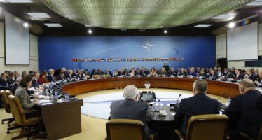 La Nato interviene nella crisi dei profughi