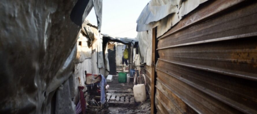 Fuori campo, quei richiedenti asilo che vivono nelle “baraccopoli”