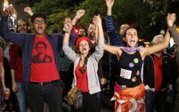 Passa l’impeachment, Dilma va in piazza