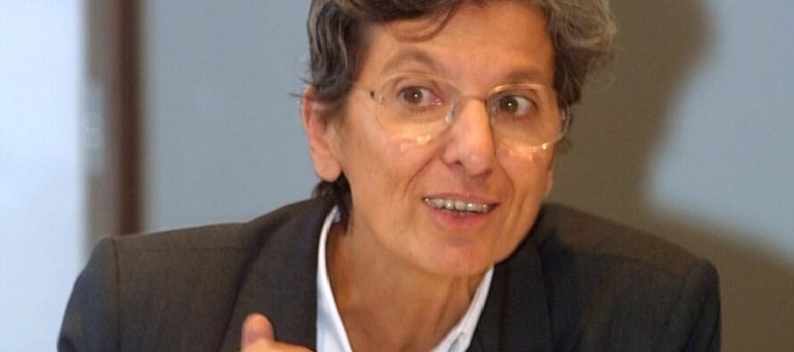 Chiara Saraceno: «Un reddito di base contro i ricatti del lavoro povero»