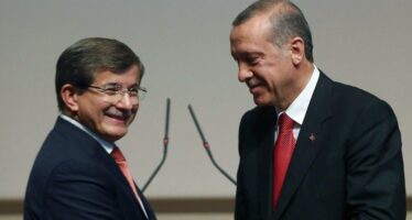 Turchia, scontro con Erdogan si dimette Davutoglu