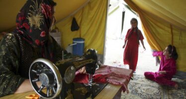 Lavoro nero e salari da fame: il tessile turco punta sui rifugiati siriani