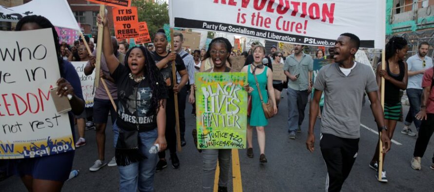 Usa, la rivolta dei neri scontri e 200 arresti Obama domani a Dallas
