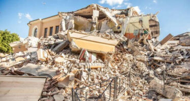 L’hotel, il campanile e le frazioni distrutte gli esperti avvertirono “Sono tutti a rischio”