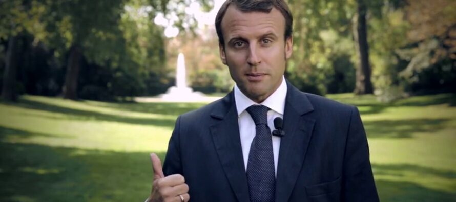 Macron dà le dimissioni, una sfida a Hollande