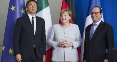 Renzi vede Merkel e Hollande “Rilanciamo la Ue dal basso”