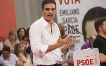 Sánchez si dimette nel caos. E il Pp ora vede il governo