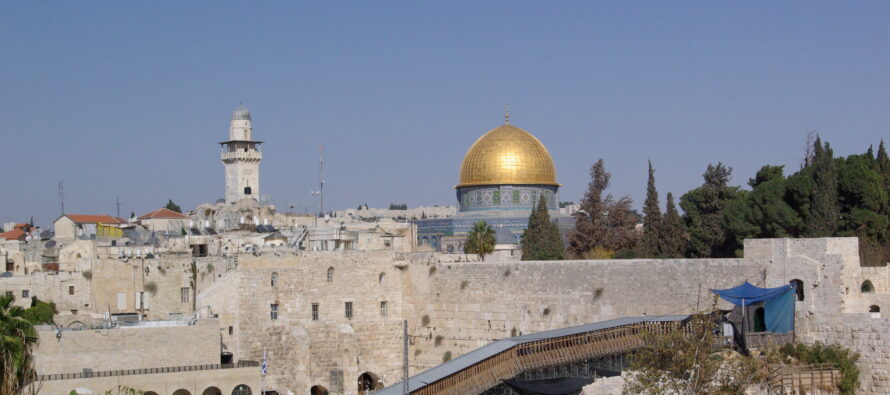 Gerusalemme. Strage contro strage, uccisi 7 israeliani alla sinagoga