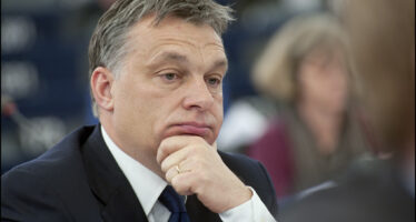 Nullo il referendum sui migranti ma Orbán rilancia “Non li vogliamo”