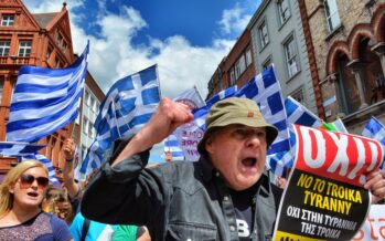Sindacati in piazza in Grecia, contro stretta sugli scioperi e case all’asta