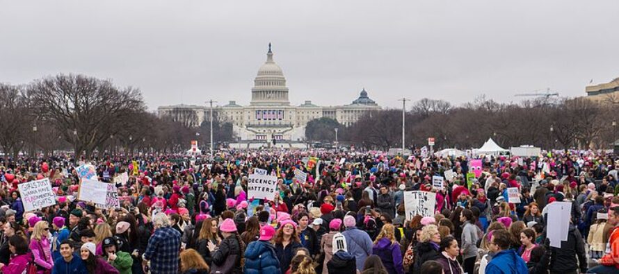 Women’s March. In 600mila sfidano Trump