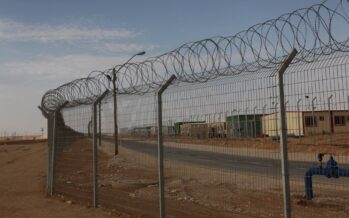 La denuncia del Garante Mauro Palma: «A Lampedusa hotspot come un carcere per migranti»