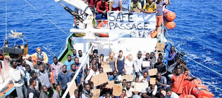 Migranti. Appello per le ONG: «la solidarietà non è reato»