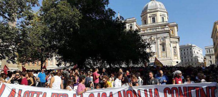 Roma, manifestazione dei e con i rifugiati: «La nostra colpa è la povertà»