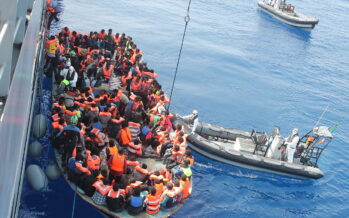 Migranti, in Sicilia duemila nuovi sbarchi, il Viminale rivendica successi